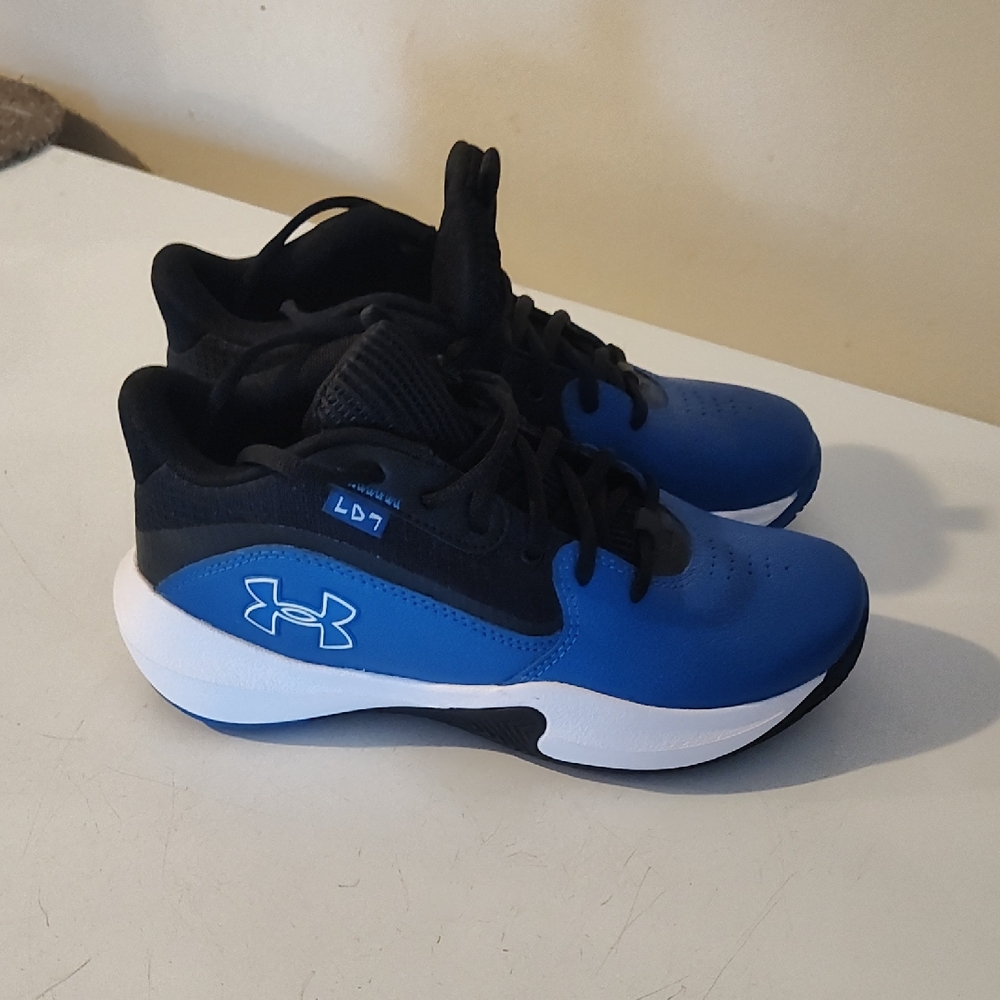 Under Armour Kids Black and Blue Sneakers